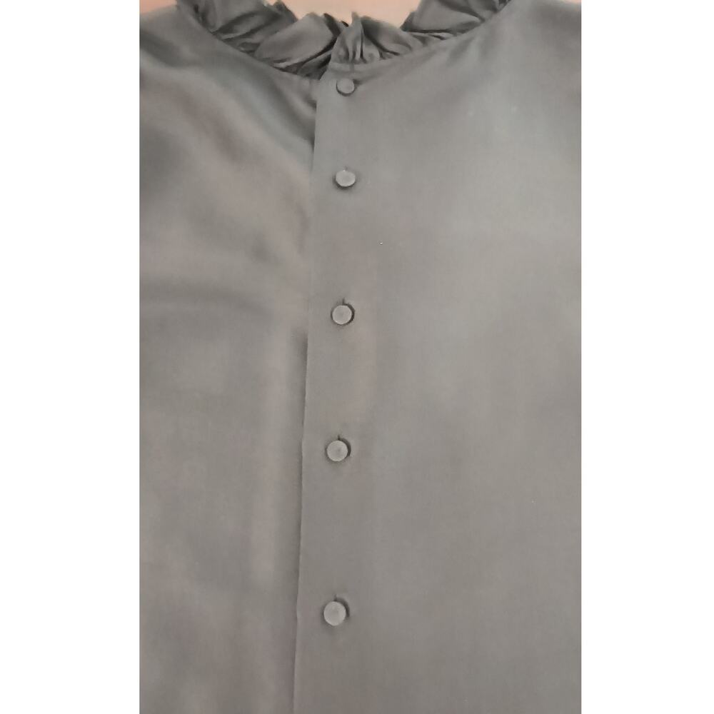 Talbots Silk Button Back Top Women's Sz12W Black V-Neck Ruffled Short Sleeve - Picture 4 of 16